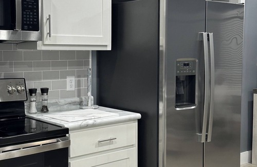 Rivervale Apartment | Modern 2bedroom 2bath apartment in Monette farm , duck, steel destination