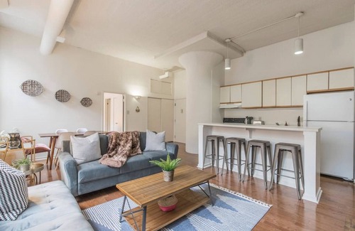 Newbold Condo | Modern 2BR Apartment w Free Parking, Gym, Close to shops, 24/7 FD