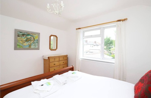 Oxford Apartment | Modern 2BR Apartment in Oxford Free Parking