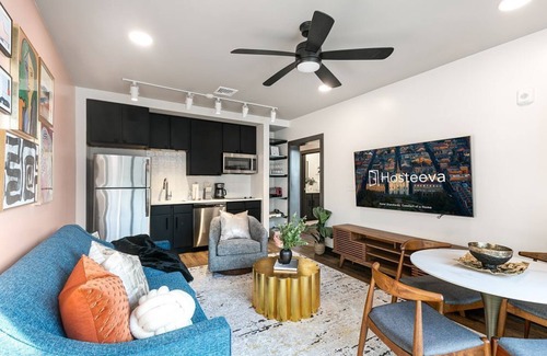 Central Business District Hotel | Modern 2BR Comfort Gem Condo with 2 Balconies