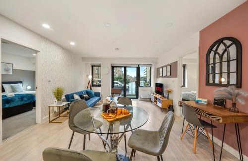 Bedford Apartment | Modern 2BR in Bedford, Parking, Free WiFi, Gym and Cinema room