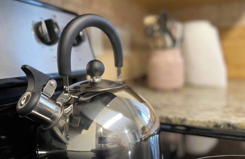 West Valley City House | Modern 2BR Retreat | Sleeps 6 | Near SLC