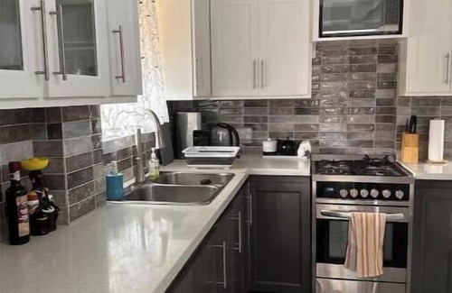 St. George's Apartment | Modern 2BR w/Stunning Views