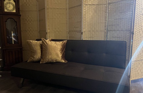 Clear Lake Apartment | modern 3/2 custom built home