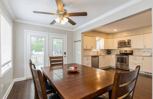 Des Moines House | Modern 3-Bed,2-Bath Retreat