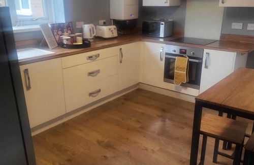 Sunderland Apartment | Modern 3 bed apartment at the heart of Sunderland- 5 mins to beach