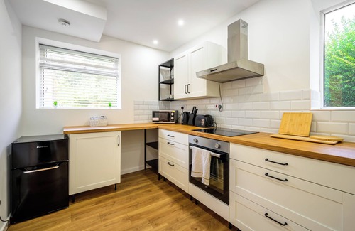 Clayton House | Modern 3 bed home, near Etihad Stadium, Co op Live Arena