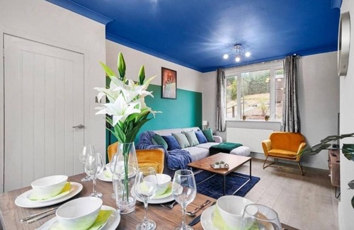 Sheffield House | Modern 3 bed House in Sheffield - Sleeps 7