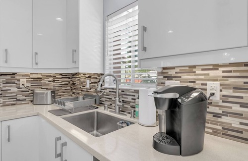 Edenvale House | Modern 3-Bedroom Home with Pool & Playroom
