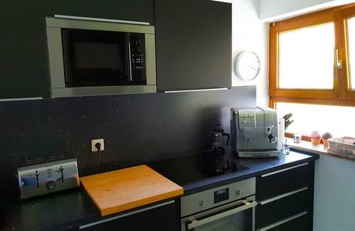 Meersburg Apartment | Modern 3 room apartment with balcony and internet/WiFi in Meersburg