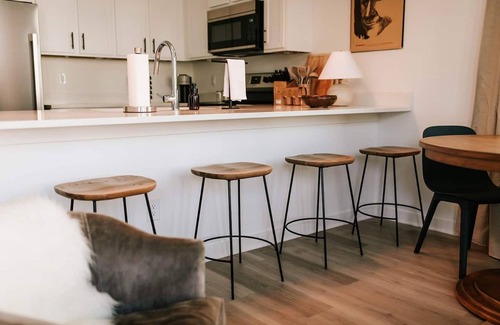 Athens House | Modern 3BR DAWGout by MHM Luxury Properties