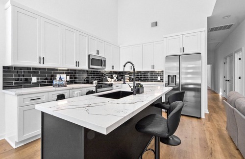Northside House | Modern 3BR Luxury Home near Downtown Houston