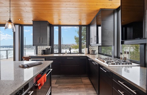 Algonquin Highlands House | Modern 4 bd, 3 bath Cottage on Boshkung Lake, Haliburton