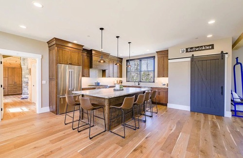 Carrabassett Valley House | Modern 4-bedroom house with WiFi and AC in fabulous Carrabassett Valley