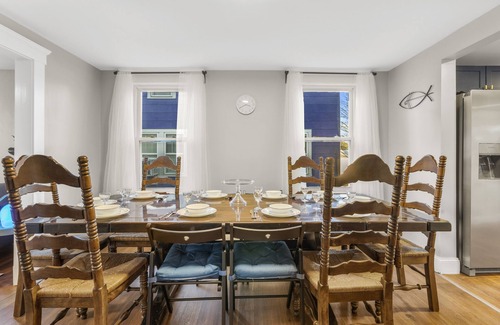 West Haven Cottage | Modern 4 Bedroom Beach House: Ideal for Families & Long Stays