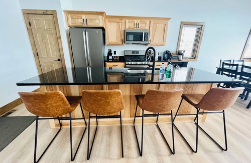 New Lisbon House | Modern 4 bedroom Lake House on Private Lake near WI Dells & Castle Rock Lake