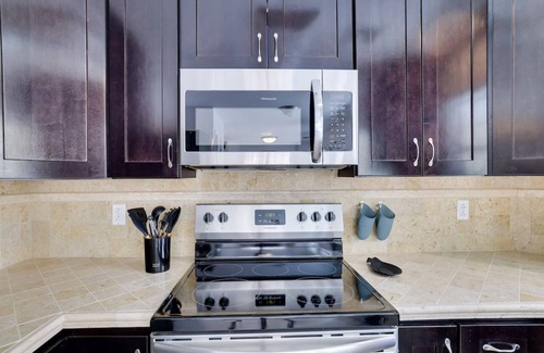 East Stroudsburg House | Modern 4BR Getaway in East Stroudsburg – A/C & High-Speed Wi-Fi