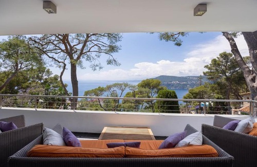 Cap-Ferrat Villa | Modern 5 Bedrooms Villa on the sea