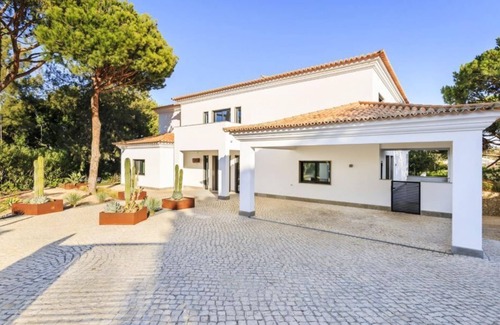 Almancil Villa | Modern 6 Bedroom Villa with private pool in Quinta do Lago - R112 - Almancil, Algarve