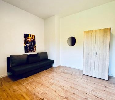 Meidling Apartment | Modern 8BR Apt with Private Garden Sleeps 17