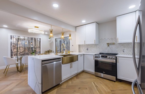 Stockbridge Cabin | Modern A-Frame House in Secluded Woodland – A Creative Sanctuary