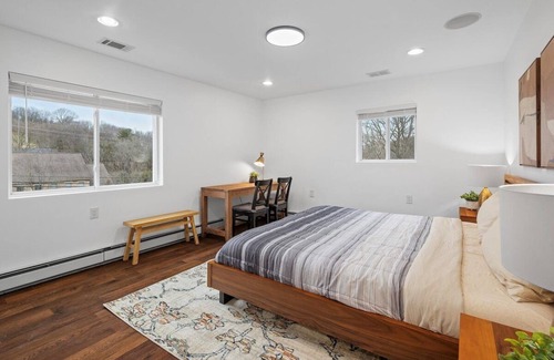 Wexford House | Modern & Accessible 5Bd Home in Wexford/Pittsburgh