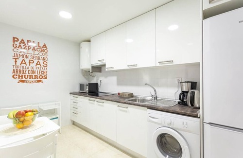 Centro Apartment | Modern Air-Conditioned Apartment w/Full Kitchen, Washing Machine, & WiFi