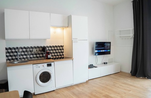 Chartrons Apartment | Modern Air Conditioned Apartment