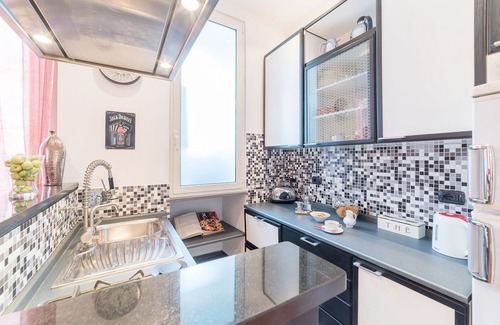 Testaccio Apartment | Modern and Bright flat near Trastevere