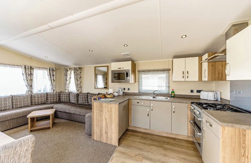 Bleadon House | Modern and contemporary 12ft-wide caravan with one double and one twin.