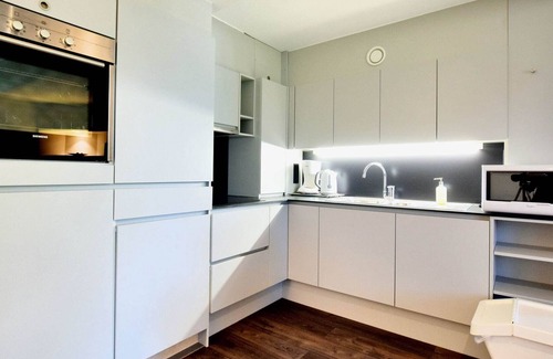 Robertville Villa | Modern and comfortably furnished apartment in a former coach house