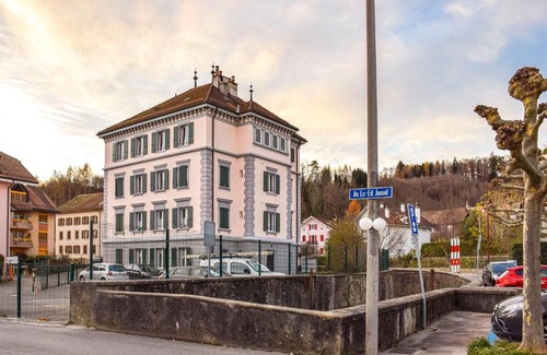 Lucens Apartment | Modern and contemporary design apartment