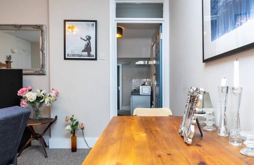Chelsea Riverside Apartment | Modern and Cosy apartment in Chelsea