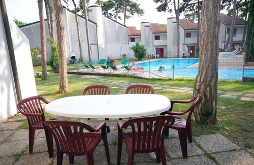 Lignano Pineta Apartment | Modern and Stylish Accommodation with Pool