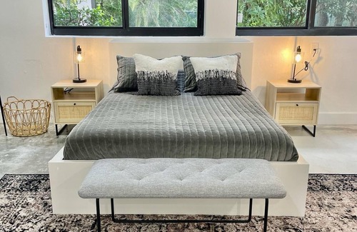 Ludlam Other | Modern and luxury 5 acres farm house in Miami Fl.