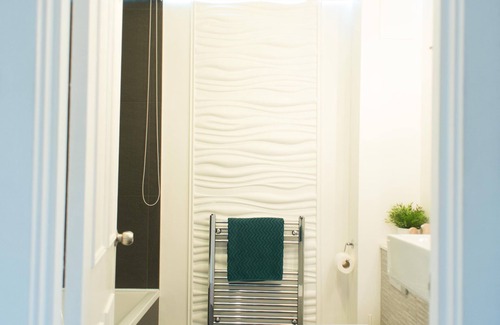 Docklands House | MODERN AND LUXURY FAMILY HOUSE IN HEART OF ROYAL DOCKS,EXCEL,GOOD TRANSPORT