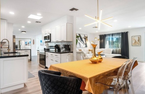 Racquet Club South House | Modern and Model ready stylish 5BR Oasis