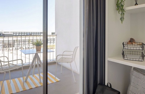 Carcavelos Apartment | Modern and Stylish Studio in Carcavelos