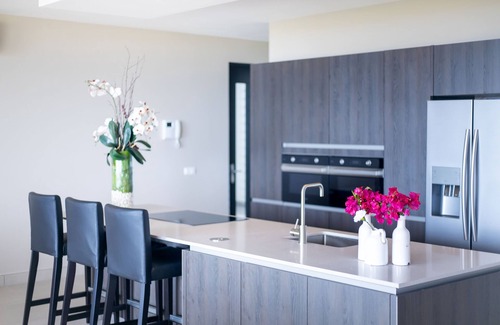St. Marie Villa | Modern apartment w/180° sea views & shared pool
