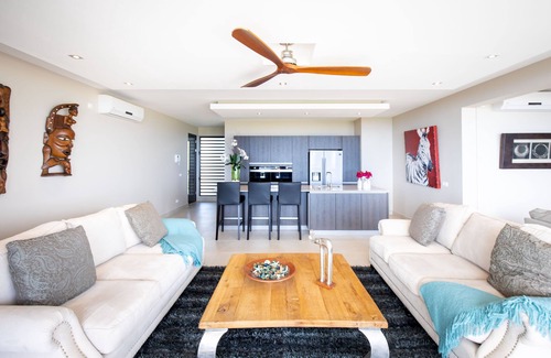 St. Marie Villa | Modern apartment w/180° sea views & shared pool