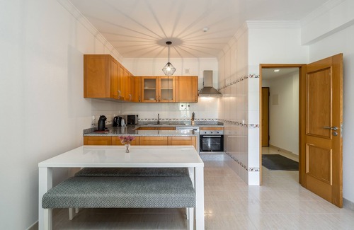 Alporchinhos Apartment | Modern Apartment - 1 bedroom - 4 guests - 5 minutes to beach