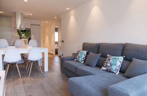Vilafortuny Apartment | Modern Apartment 50m from the Beach · AirCon · WiFi· UHC PLAYA DORADA