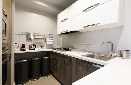 De Angeli Apartment | Modern apartment close to shopping district