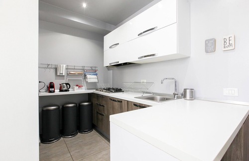 De Angeli Apartment | Modern apartment close to shopping district