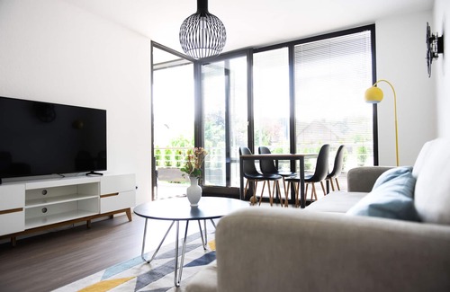 Bad Oeynhausen Apartment | Modern apartment with a beautiful sunny balcony