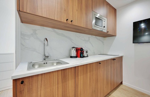 Aubervilliers Apartment | Modern apartment with terrace