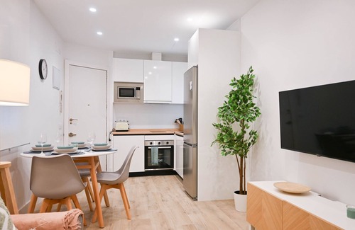 Las Acacias Apartment | Modern Apartment in Acacias with Excellent Location in the Center of Madrid