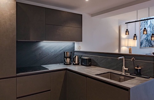 Meribel-Mottaret Apartment | Modern apartment in Méribel with balcony, parking, and WIFI