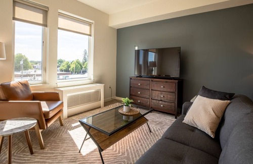 Beaverton Apartment | Modern Apartment in Prime Location (ID4744)