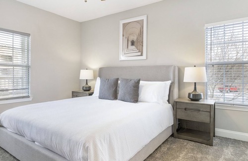 McDonough Apartment | Modern Apartment in Prime Location (ID6499X34)